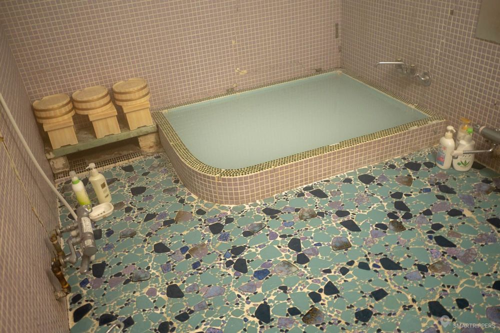 La salle de bain pour femme avec son bain chaud.