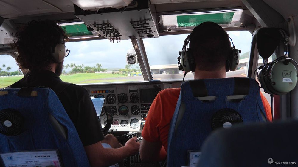 Flo et le pilote lors de l'atterrissage.