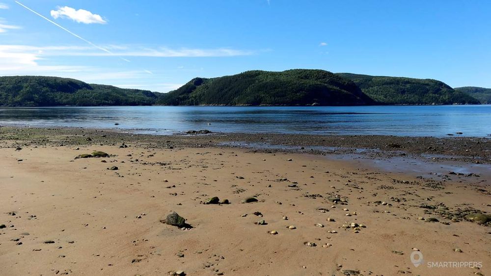 La plage en contrebas