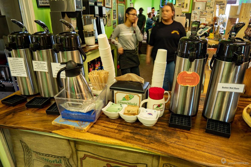 Café en libre service dans la boutique