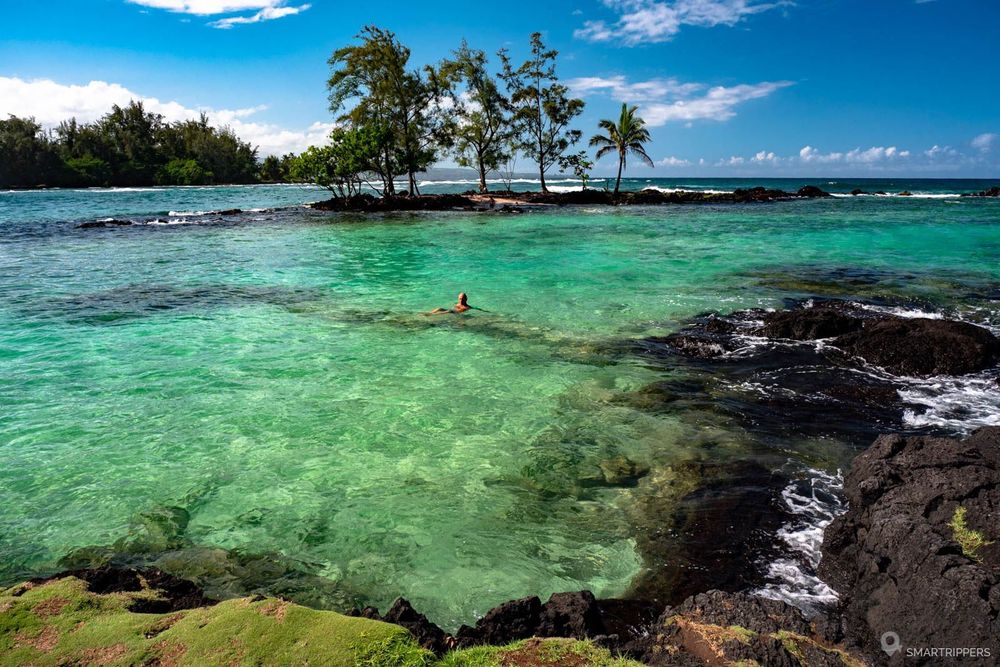 L'étonnante couleur de l'eau au Carl Smith Beach Park!