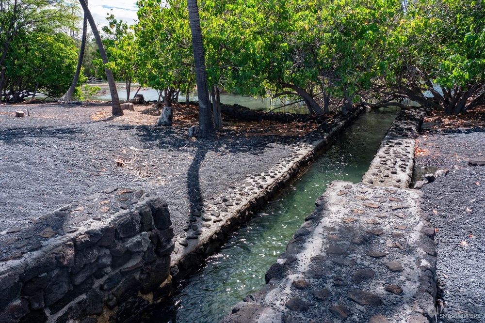 Le Auwai channel.
