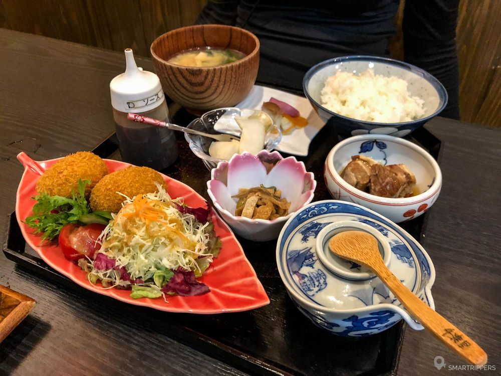 Plateau repas avec le boeuf de Murakami.
