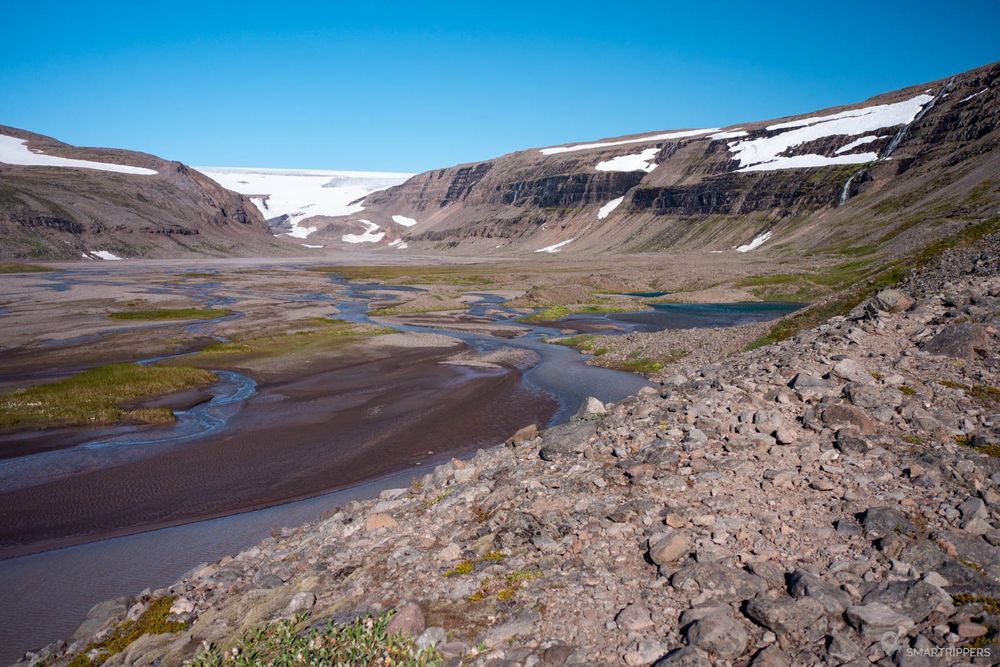 Vers le début du sentier qui mène au pied de la langue glacière.