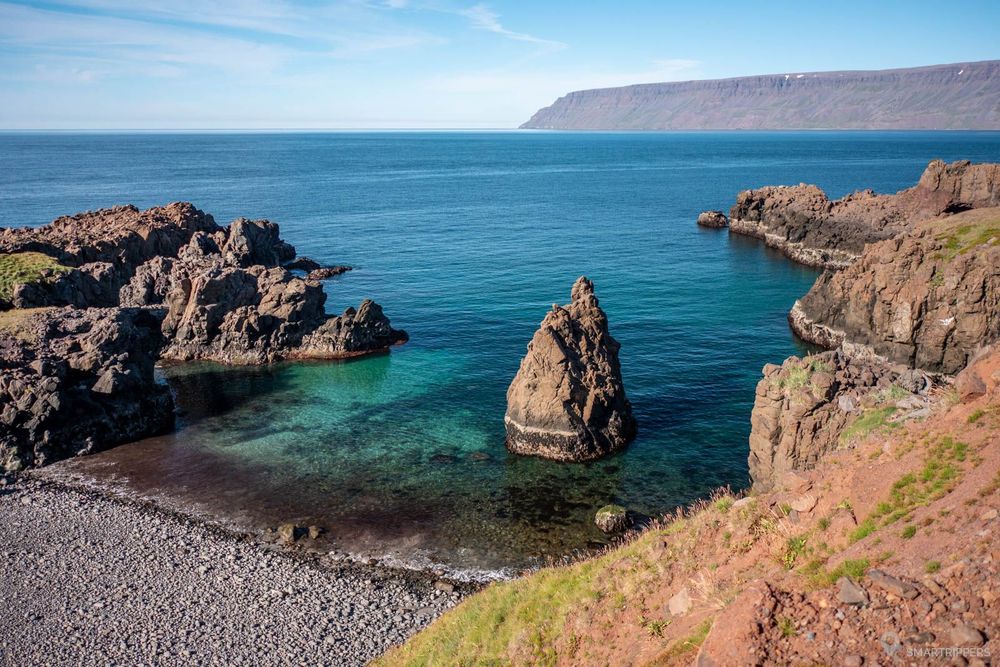 La couleur de l'eau ne peut qu'inciter à la baignade.