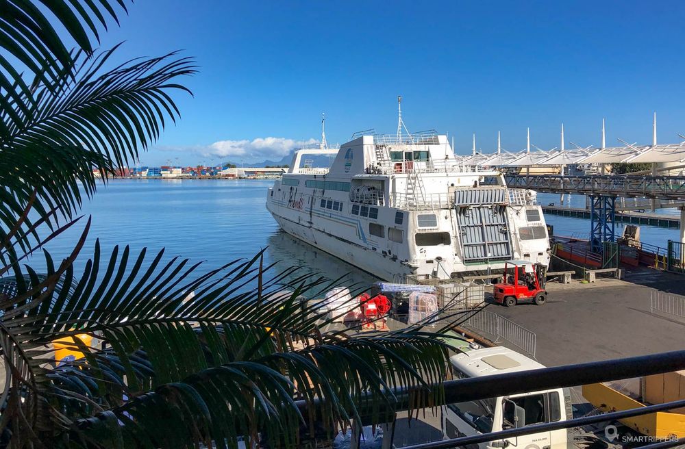 Le ferry Aremiti 2