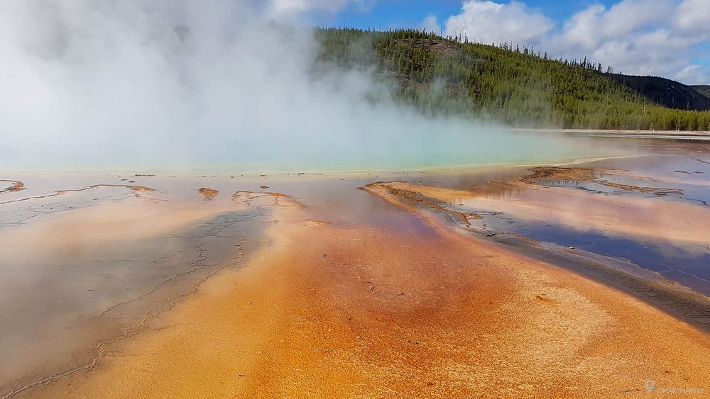 Grand Prismatic depuis les pontons, en septembre.