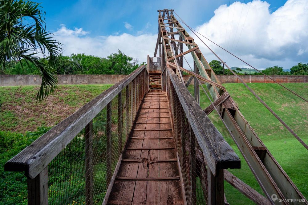 L'accès à la passerelle.