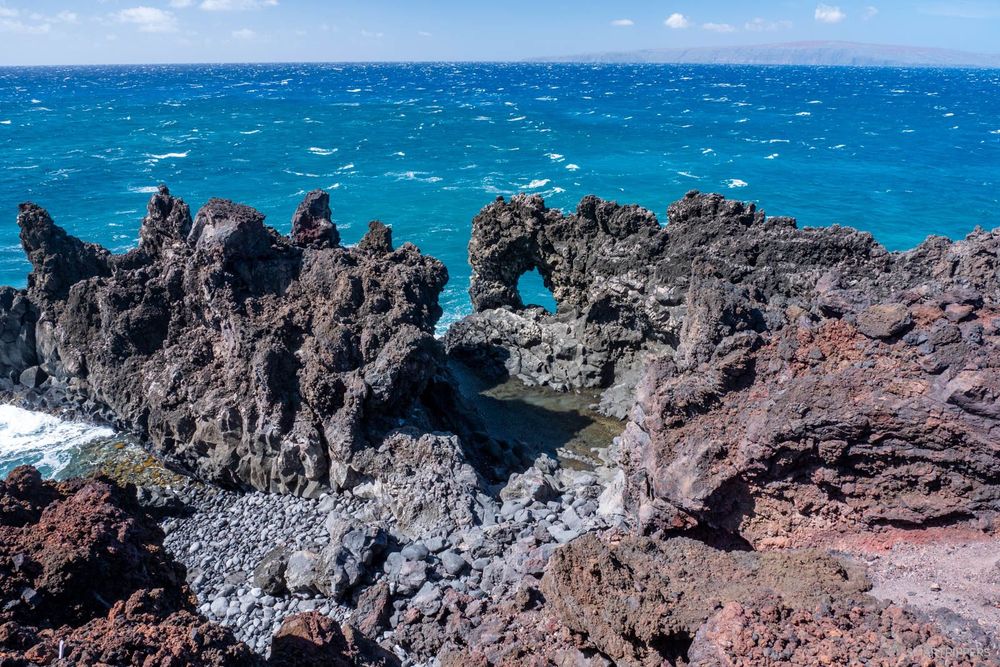 Une petite arche naturelle.