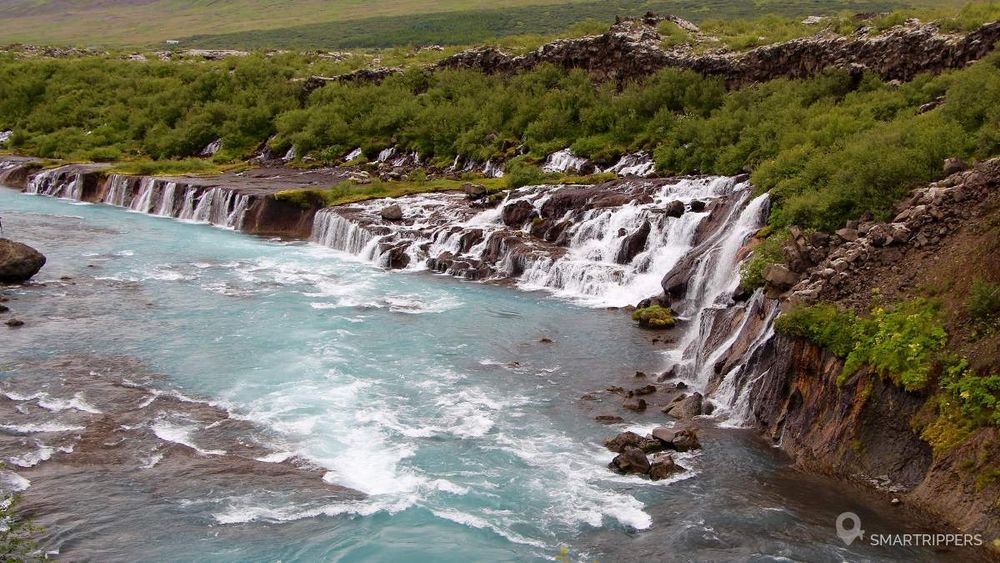 Vue sur Hraunfossar depuis le pont
