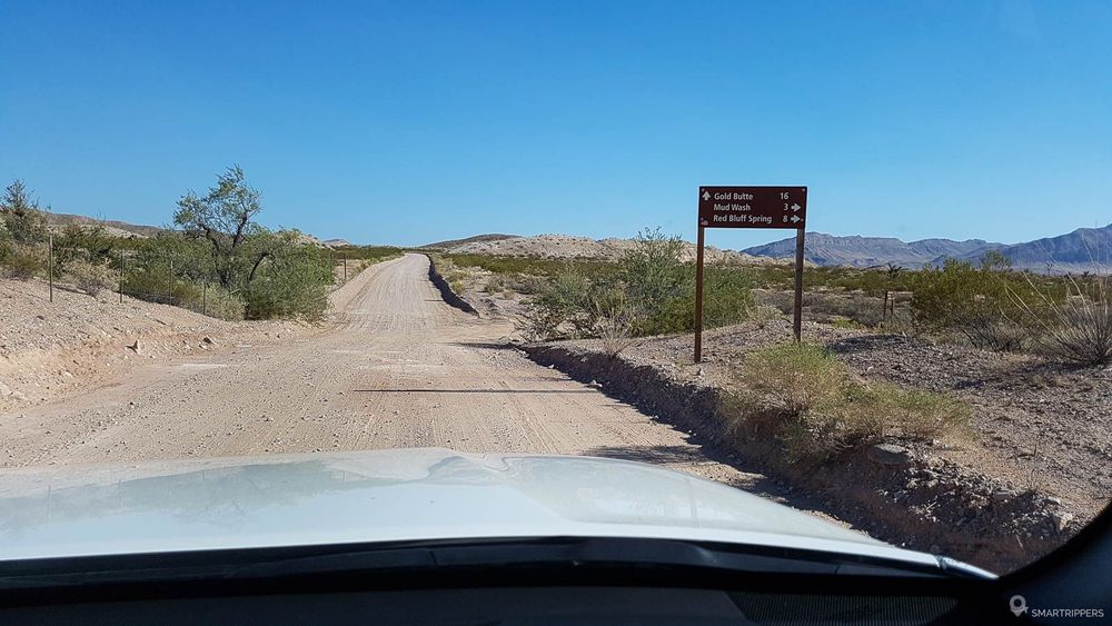 Bifurcation depuis la Gold Butte Road vers Mud Wash Road pour emprunter l'itinéraire 3.