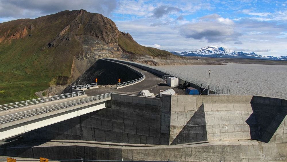 Vue depuis le promontoire sur le barrage de Kárahnjúka.