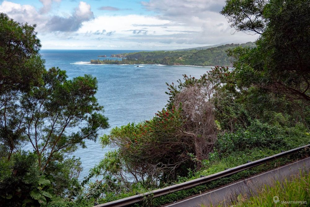 Vue sur la péninsule de Ke'anae depuis le Kaumahina State Wayside.
