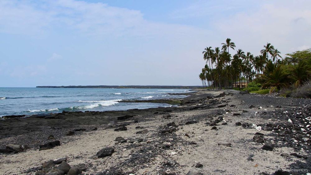 Sur le long de la plage qui mène à Kiholo bay.