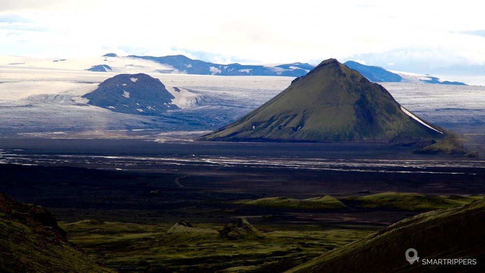Vue du Maelifell depuis les hauteurs du lac de Rauðibotn
