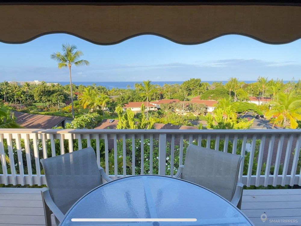 Terrasse et vue sur mer depuis une petite maison que nous avons louée au sud de Kona.