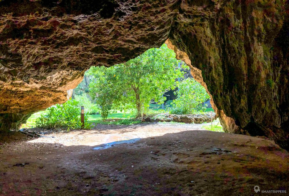 L'intérieur de la Makauwahi Cave.