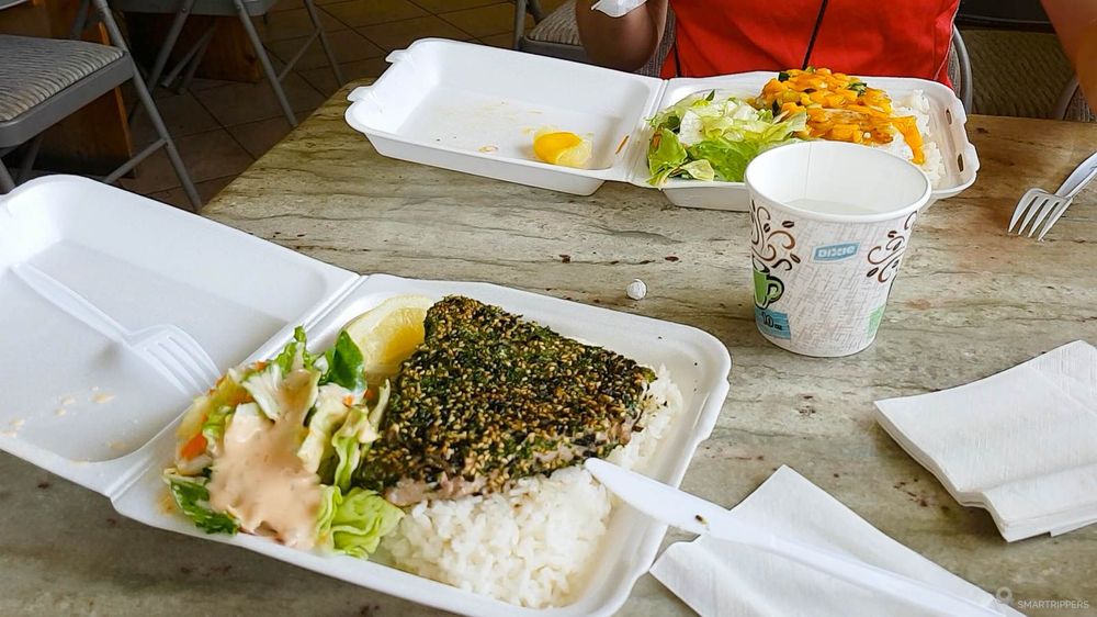 Nos repas pris au Ono Steaks and Shrimp Shack à Oahu.