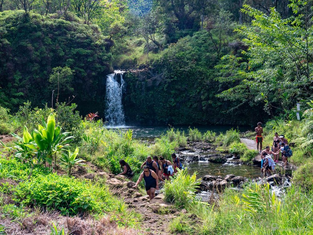 La cascade avec sa zone de baignade.