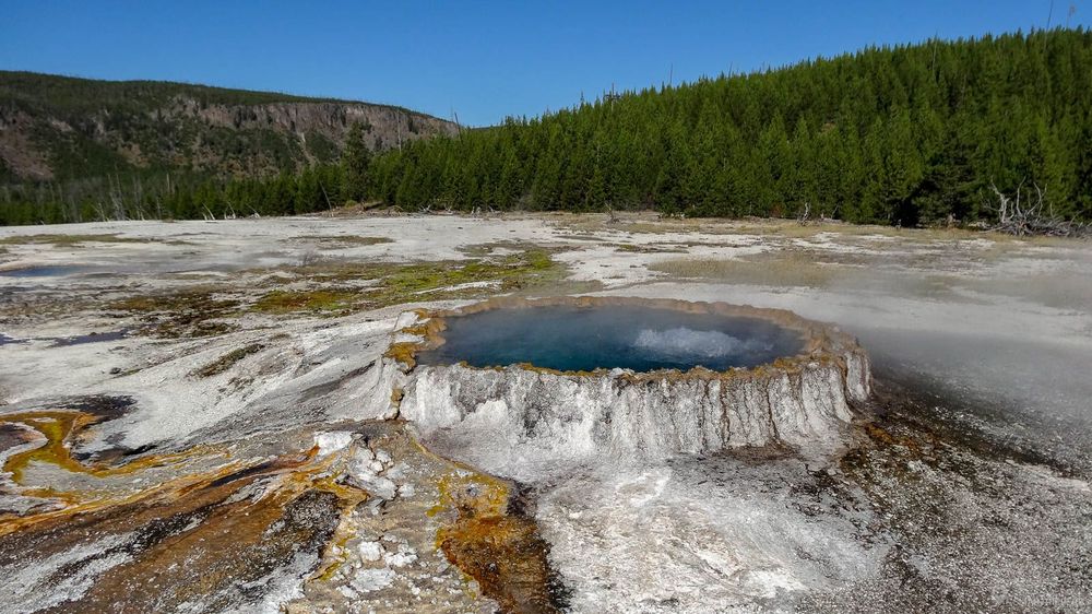 The amazing shape of the little Punch Bowl Spring.