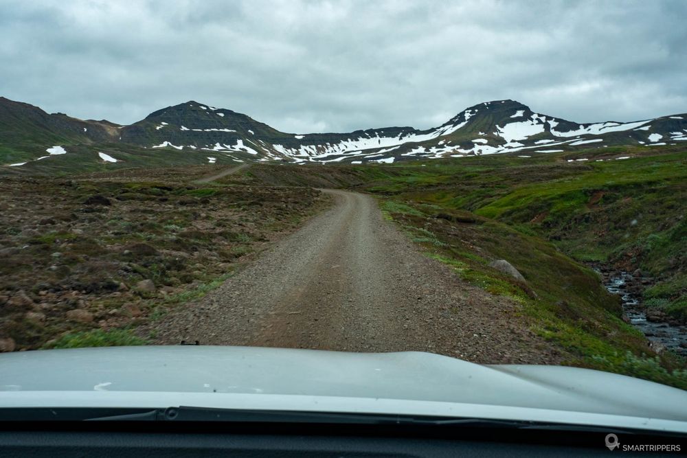 Début de l'ascension de la route 958.