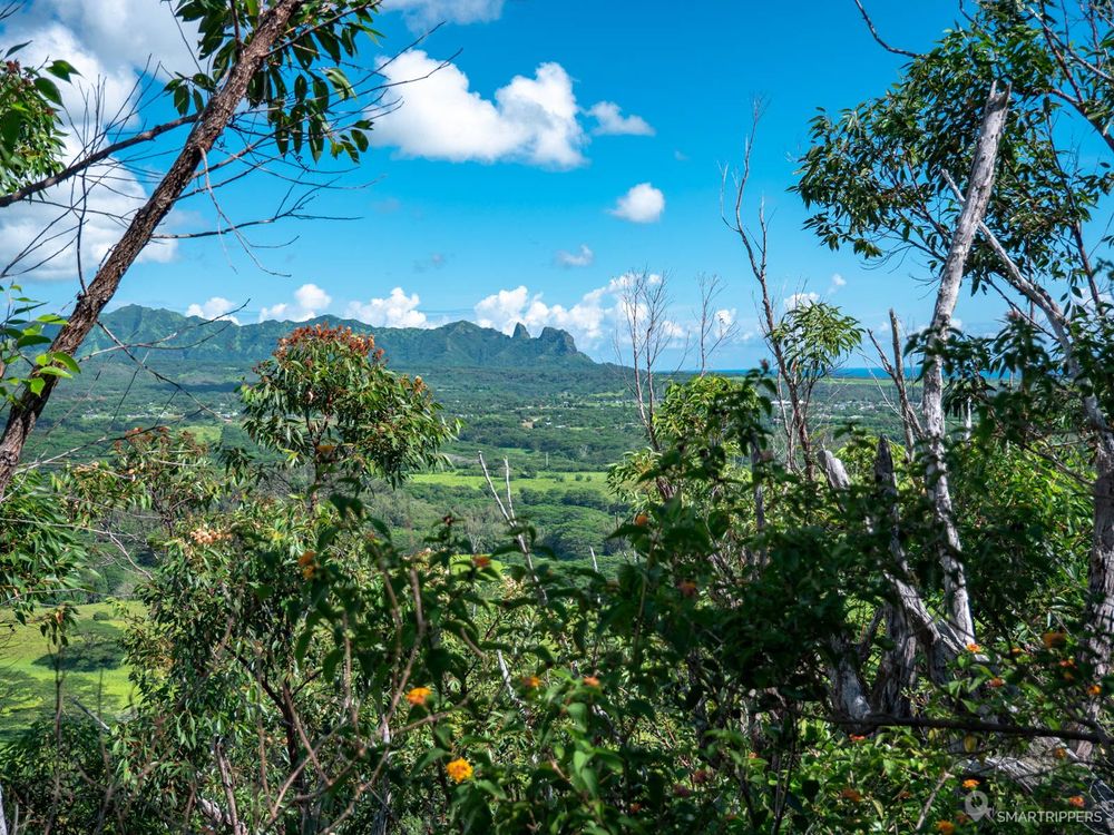La première vue sur le nord de Kauai depuis le sommet de la ridge.