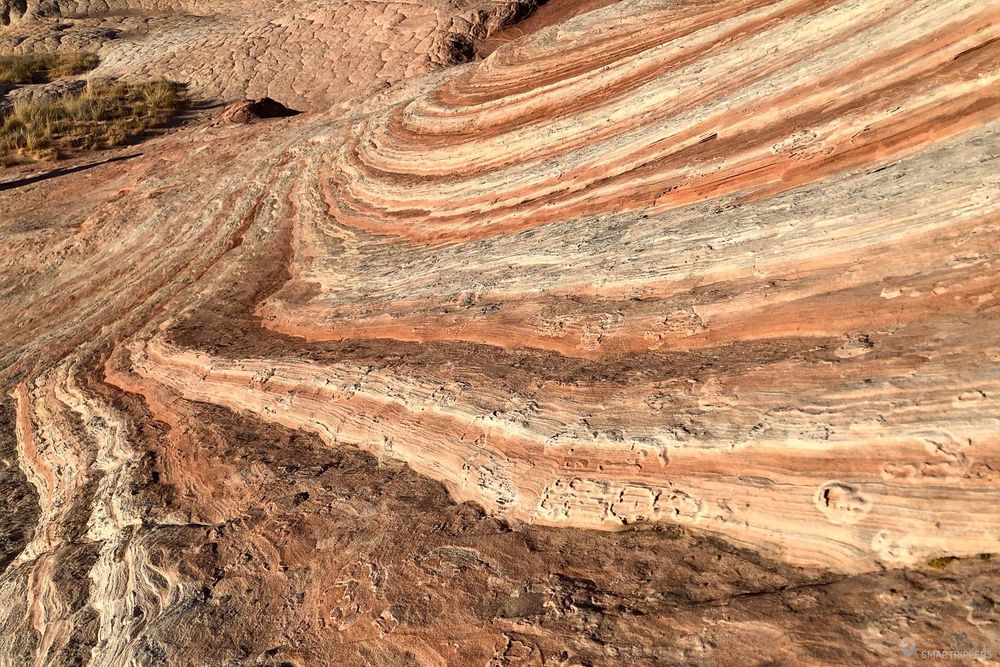 Une autre vue des stries dans la roche.