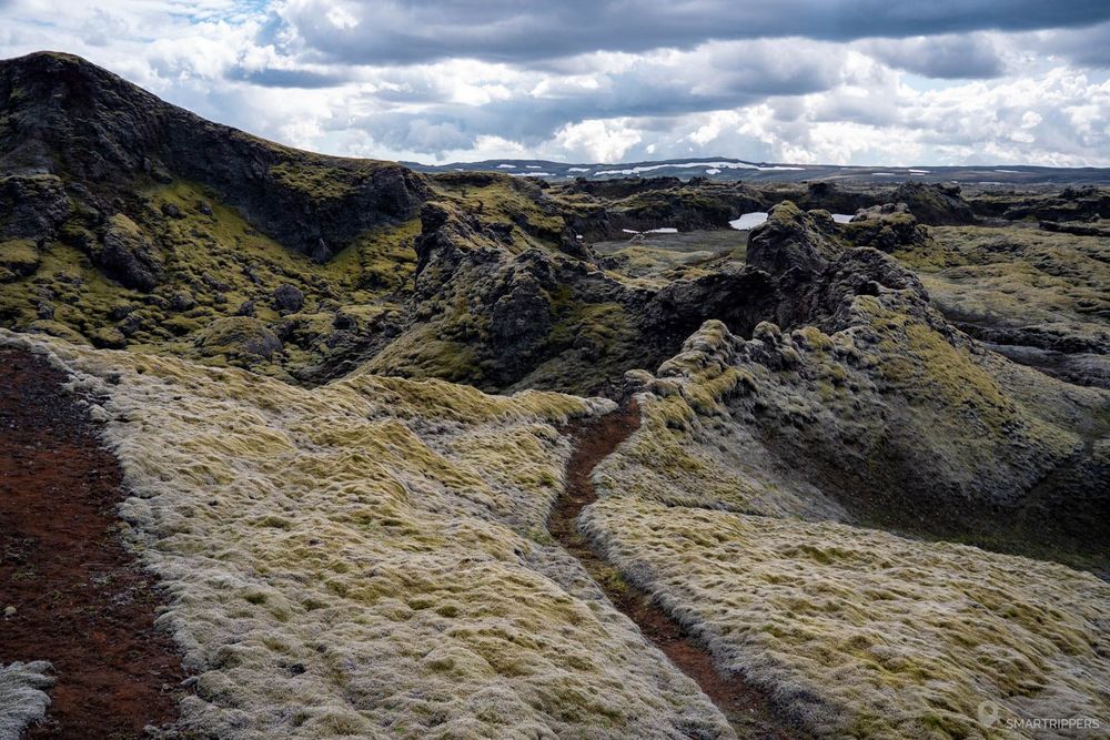 Parcours dans le champs de lave après Tjarnargígur.
