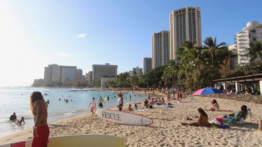 Ambiance au bord de Waikiki beach à Honolulu.